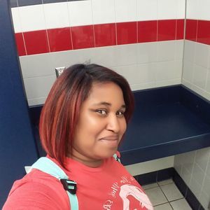 Meet your Posher, Crystal